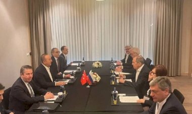 Çavuşoğlu, Kuleba ve Lavrov ile üçlü dışişleri bakanları toplantısı öncesi görüştü