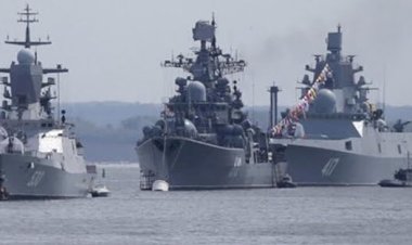 Rusya, Ukrayna’yı denizden kuşattı