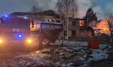 Rus güçleri Kiev'de yine sivil yerleşim bölgesini vurdu