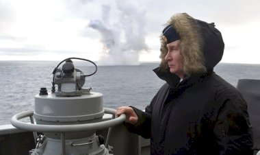 Rusya'dan korkutan açıklama: Putin nükleer silahlara başvurabilir!