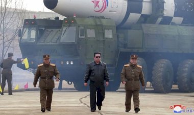 Kıtalararası balistik füze deneyen Kim'in tarzı gündem oldu