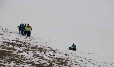 Van’da İtalyan dağcıların üzerine çığ düştü