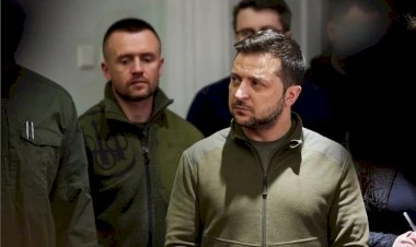 Zelenskiy'e darbe hazırlığındaki iki generalin rütbesi söküldü