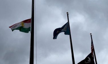 ABD’de Kürdistan bayrağı göndere çekildi