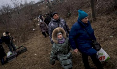 Zelenskiy: 3 binden fazla kişi Mariupol'den tahliye edildi