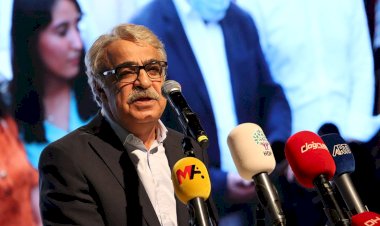 Mithat Sancar: Barışın kilidini açacak şey Kürt sorununda demokratik çözümdür