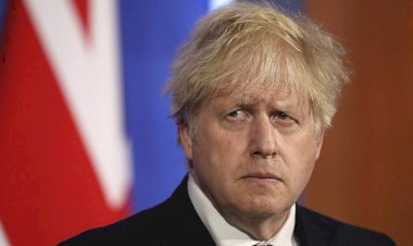 Johnson: Putin ve ordusu savaş suçu işledi!