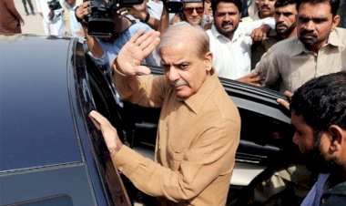 Pakistan'da başbakan Şahbaz Şerif oldu