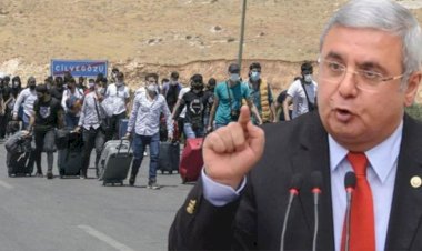 Mehmet Metiner'den AK Parti'ye uyarı: Zarar görürsünüz