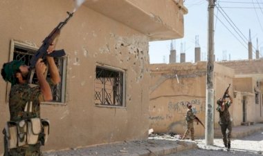 Rus uçakları Efrin'de Türkiye destekli grupları vurdu