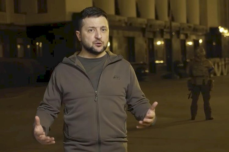 Ukrayna lideri Zelenskiy: Rusya, fosfor bombası kullanıyor