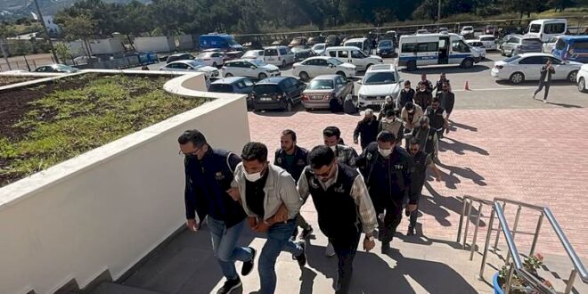 Bodrum’da ev baskınları: Newroz’a katılanlara gözaltı