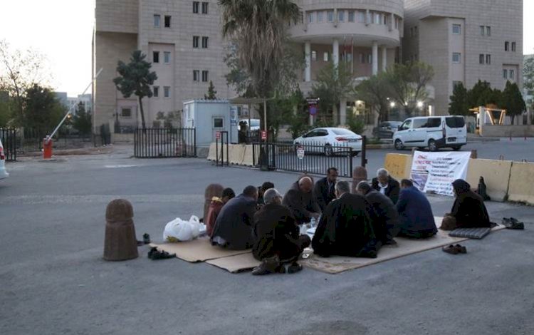 Saadet Partisi il Başkanı Şenyaşar Ailesi ile birlikte iftarını açtı