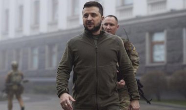 Zelenskiy duyurdu: Azovstal’dan sivillerin tahliyesi başladı