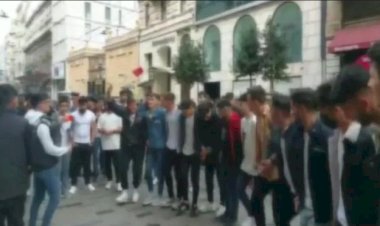 İstanbul’da Kürtçe şarkıya gözaltı