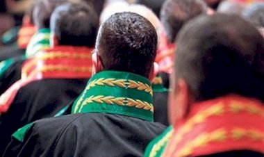 15 Hakim ve savcı meslekten ihraç edildi
