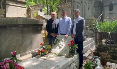 CHP heyeti, Yılmaz Güney ve Ahmet Kaya’nın mezarlarını ziyaret etti