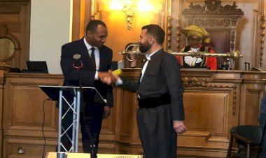 Kürt politikacı Londra'da belediye başkan yardımcılığına seçildi