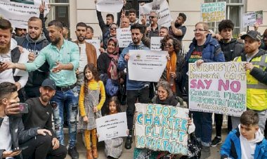 İngiltere Kürtlerin toplu sınır dışı operasyonunu iptal etti