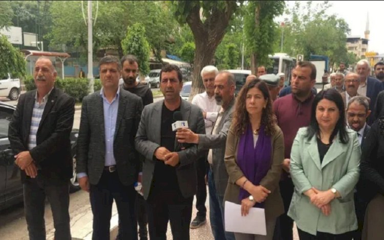 Siirt’te kayyum tepkisi: İlk hedefleri Kürtçe oldu