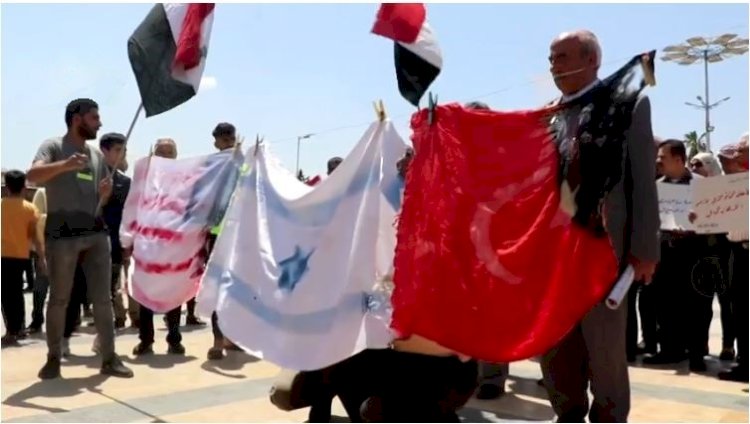 Halep’te Türkiye karşıtı protesto; Suriye topraklarından çıkın!