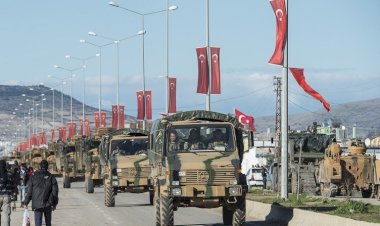 ‘Türkiye, Rusya birliklerinin çekilmesiyle Rojava’ya operasyon kararı aldı’