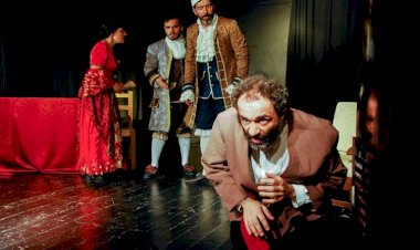 Adana'nın ardından Mersin'de de Kürtçe tiyatroya yasak