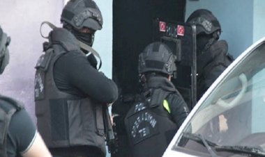 İstanbul'da HDP'ye polis baskını çok sayıda gözaltı var