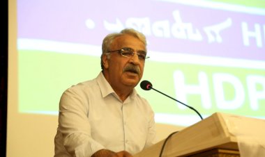 Sancar: 'İki seçenekten birine mahkûm değiliz, üçüncü yol var'