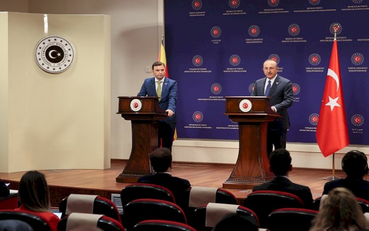 Çavuşoğlu: ‘Yunanistan ihlallerden vazgeçmezse adaların egemenliği tartışılır’