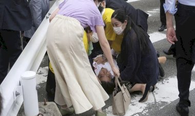 Japonya eski Başbakanı Abe Şinzo’ya suikast girişimi