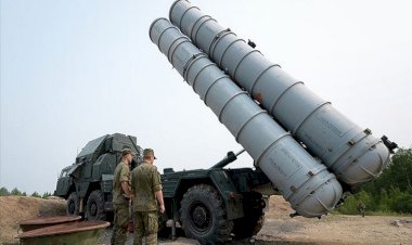 İsrail Savunma Bakanı: Rus S-300 füzeleri Suriye'de uçaklarımızı hedef aldı