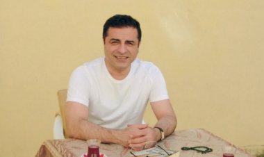 Demirtaş: Cumhuriyet’i hep birlikte sahiplenerek onu hepimizin Cumhuriyet’i haline getirebiliriz