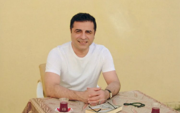 Demirtaş: Cumhuriyet’i hep birlikte sahiplenerek onu hepimizin Cumhuriyet’i haline getirebiliriz