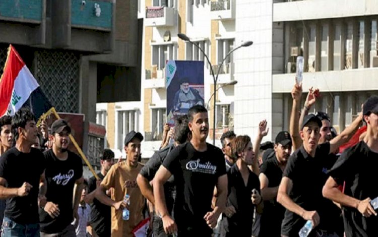 Sadr yanlıları Irak Parlamentosu'nu bastı