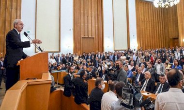 CHP'de 120 milletvekilinin aynı uçağa binecek olması endişe yarattı