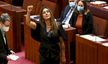 Avustralya yerlisi senatör, yemin töreninde Kraliçe Elizabeth’e “sömürgeci” dedi