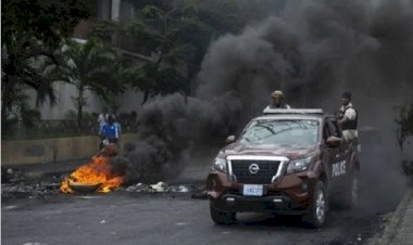 Haiti'de, eski senatör ve yeğeni vahşice yakılarak öldürüldü