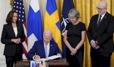 Biden İsveç ve Finlandiya'nın NATO üyeliğini onayladı