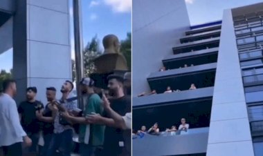 İBB önünde Kürtçe şarkılı protesto