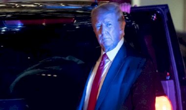 FBI Trump'ın evinden 'çok gizli' damgalı belgelere el koydu