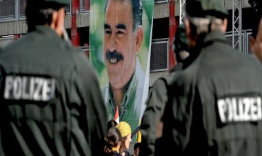 Almanya'da 6 Kürt için 'siyaset yasağı' konuldu