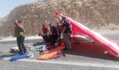 Batman'da yamaç paraşütü yaparken yola düşen 2 kişi öldü