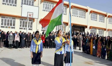 Kürdistani bölgelerde Kürtçe eğitim için ders zili değil 'tehlike çanı' çalıyor