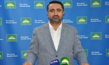 HÜDA PAR: İran halkı Batı'nın oyununa gelmemeli