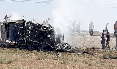 Rojava'da SİHA'lar bir aracı bombaladı