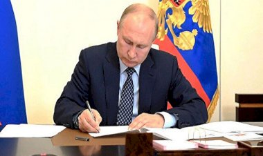 Putin, Herson ve Zaporijya bölgelerinin sözde bağımsızlıklarını tanıyan kararnameleri imzaladı