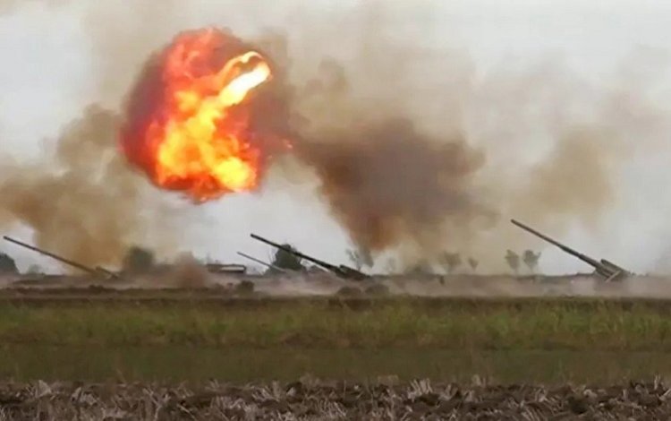 YENİLENDİ - Ermenistan-Azerbaycan hattında çatışmalar yeniden alevlendi: 49 Ermenistan askeri öldü