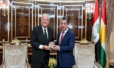 Fransa Senatosu’ndan Başbakan Mesrur Barzani’ye Onur Nişanı