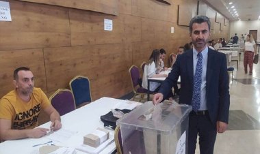 Nahit Eren yeniden Diyarbakır Barosu Başkanı seçildi